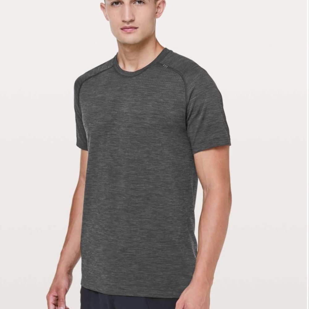 Lululemon Metal Vent Tech S/S Shirt
Charcoal Gray Sz 2XL Training Gym Running